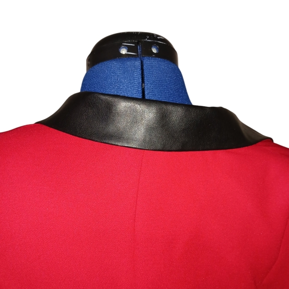 Milano Red blazer with tunic Size 16 Button Red Festive Cleavage Cover - Picture 12 of 12